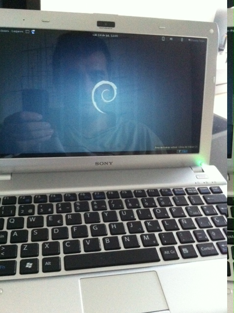 Sony VAIO VPCYB2M1E running DEBIAN Linux